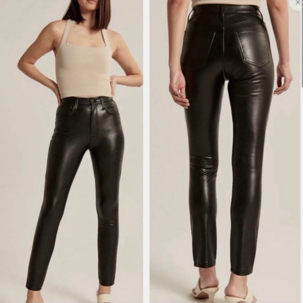 NWOT Abercrombie & Fitch The Skinny High Rise in Black Vegan Leather- Size 30/10